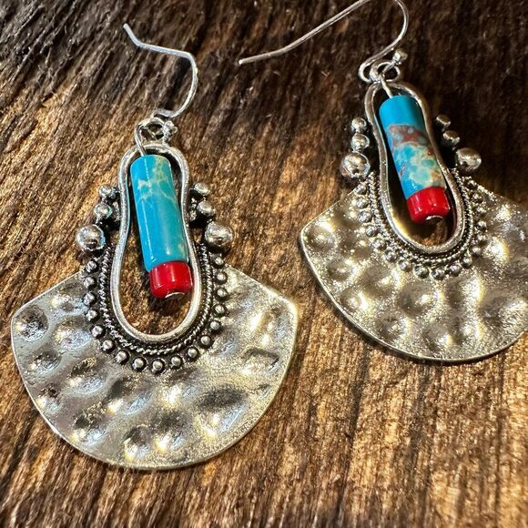 Boho Hippie Western Cowgirl Pounded Turquoise Stone Silver‎ Drop Wire Earrings, - Picture 6 of 8
